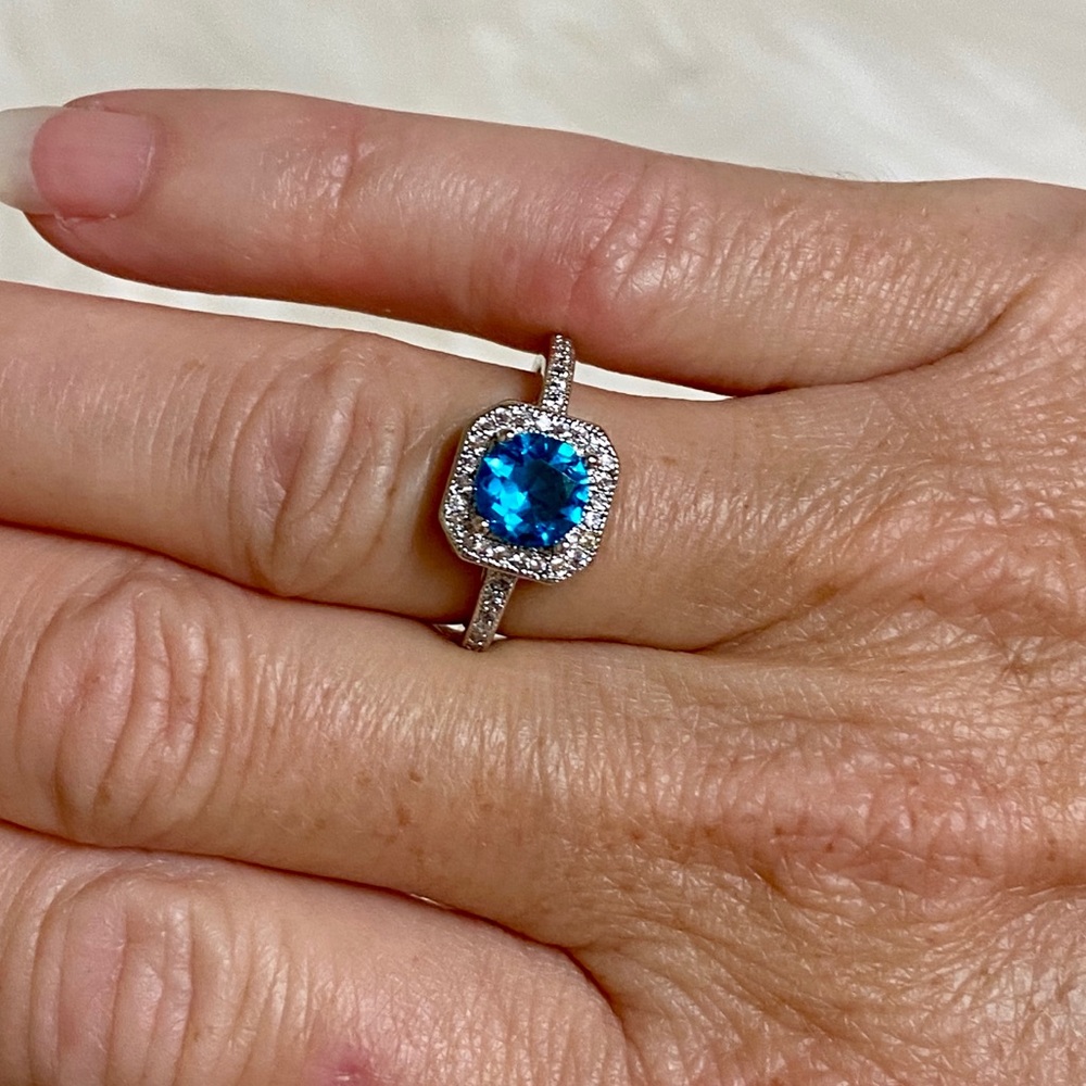 925 Sterling Silver Blue CZ Halo Fashion Ring - Picture 9 of 10